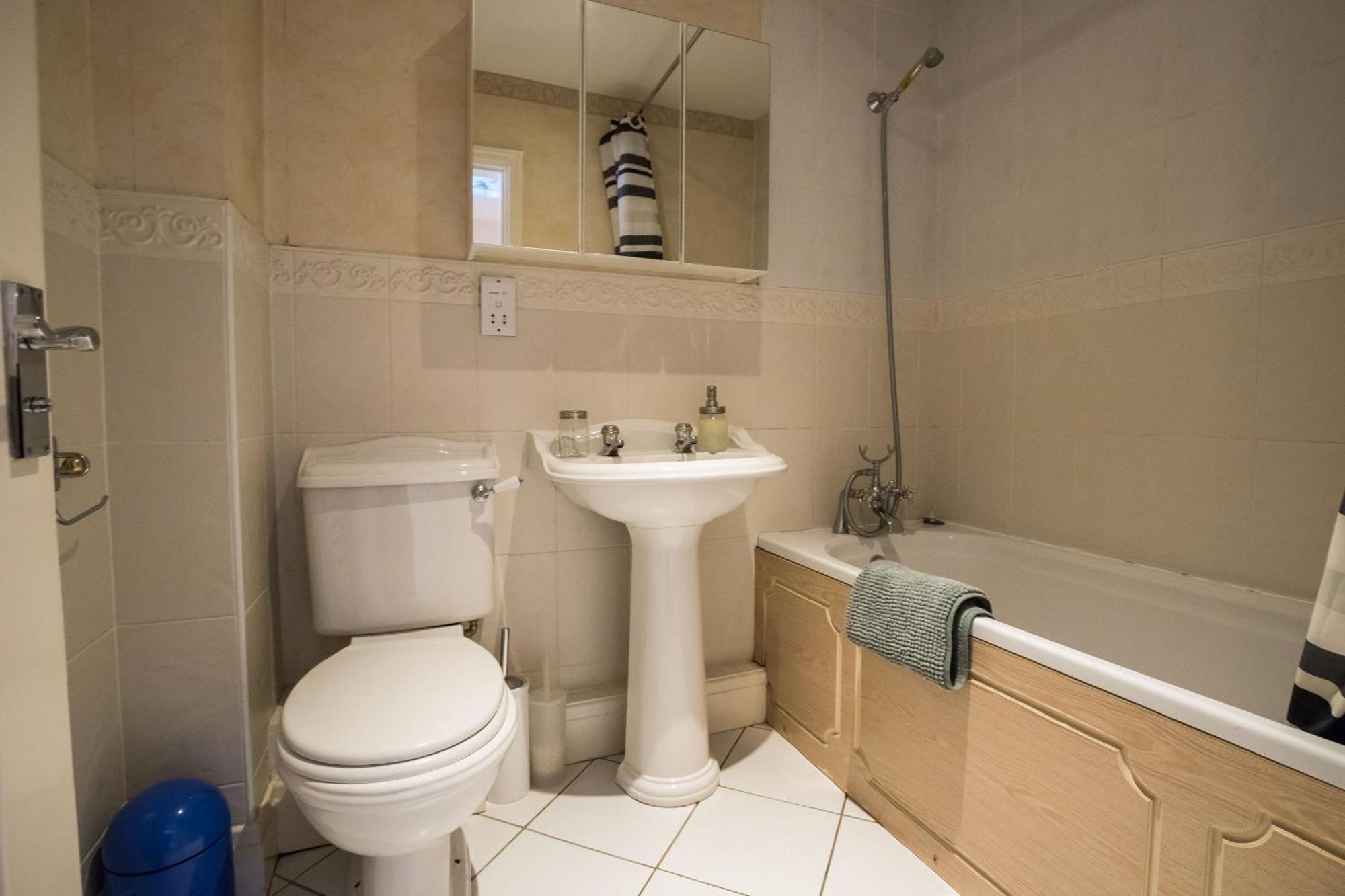 Spacious, 3 Bed House For 6 In Central Chester Hotel Ngoại thất bức ảnh