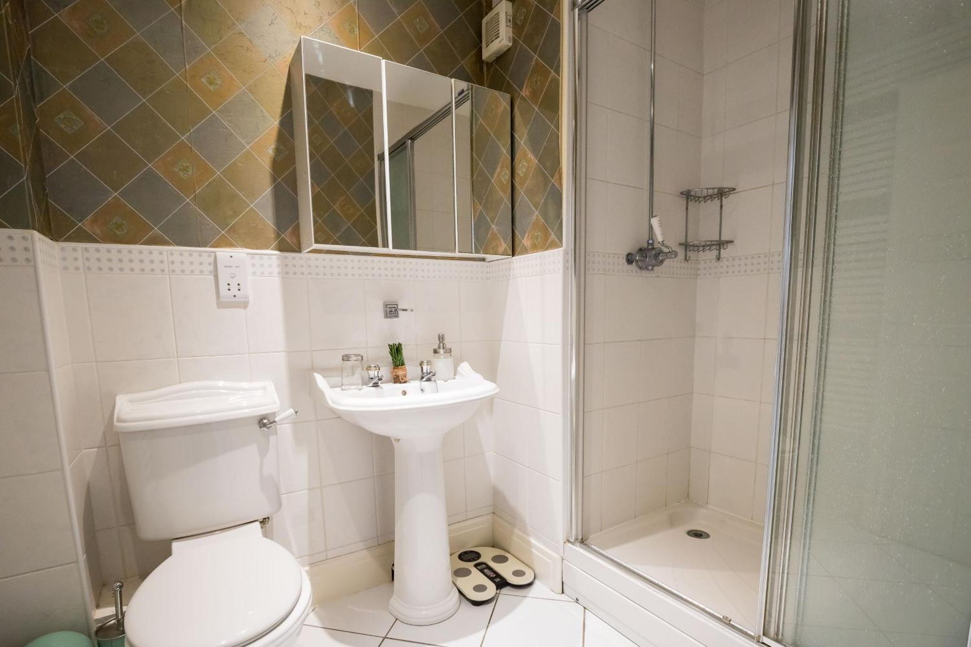 Spacious, 3 Bed House For 6 In Central Chester Hotel Ngoại thất bức ảnh